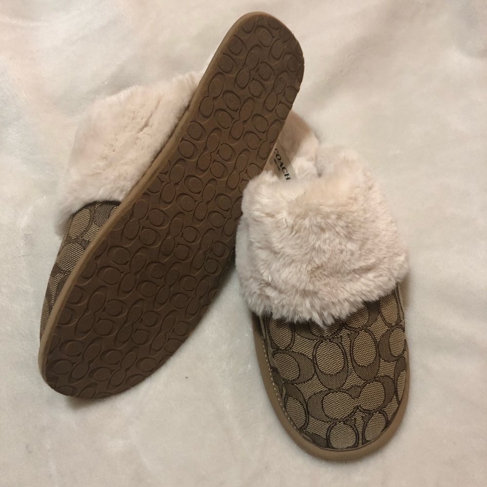 AUTHENTIC Coach fur lined signature C slippers